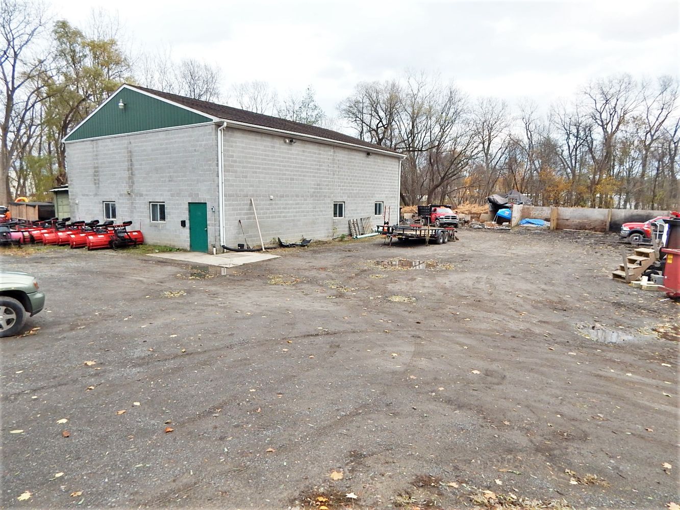 695 Whitney Rd W, Fairport, NY 14450
